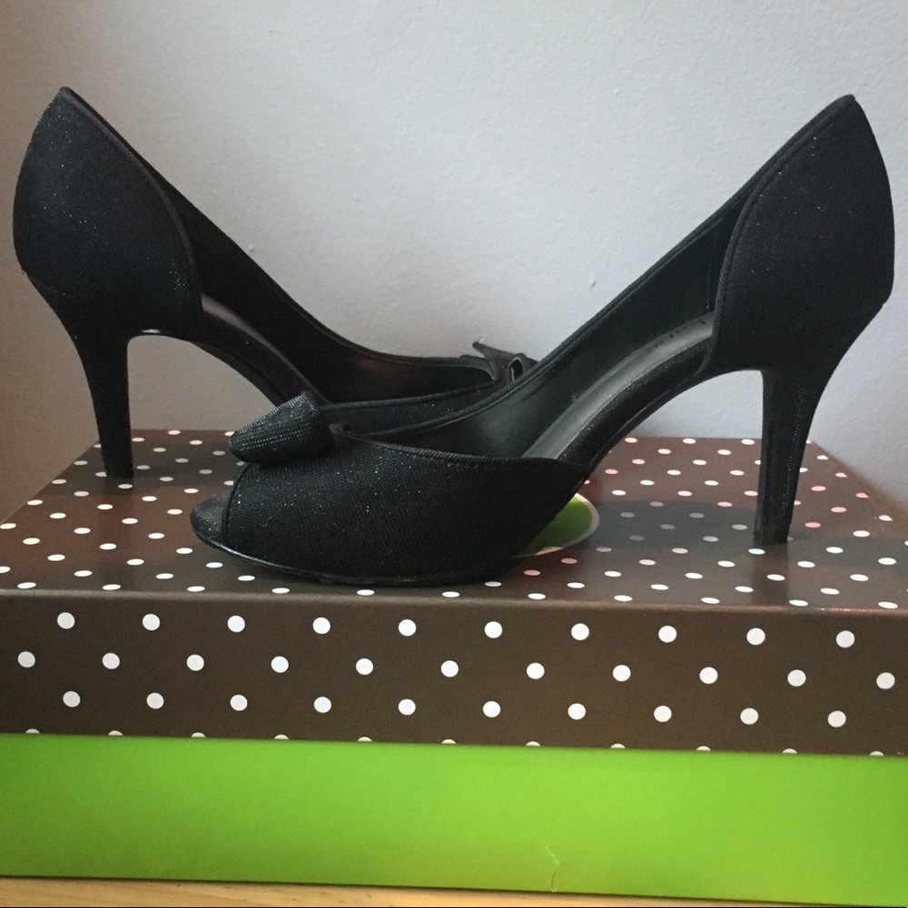 Worn Once! Kelly & Katie Dottie Heels